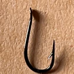 100 Hameçon n 15 palette ref 520 forgé bronzé renversé tige courte simple peche truite mustad