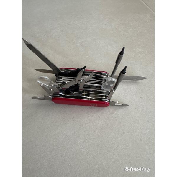 Victorinox suisse Champ XXL