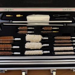 Coffret de nettoyage cal 12 / 20 / 410 et lots d'écouvillons autres cal - 1 sans prix de réserve !!