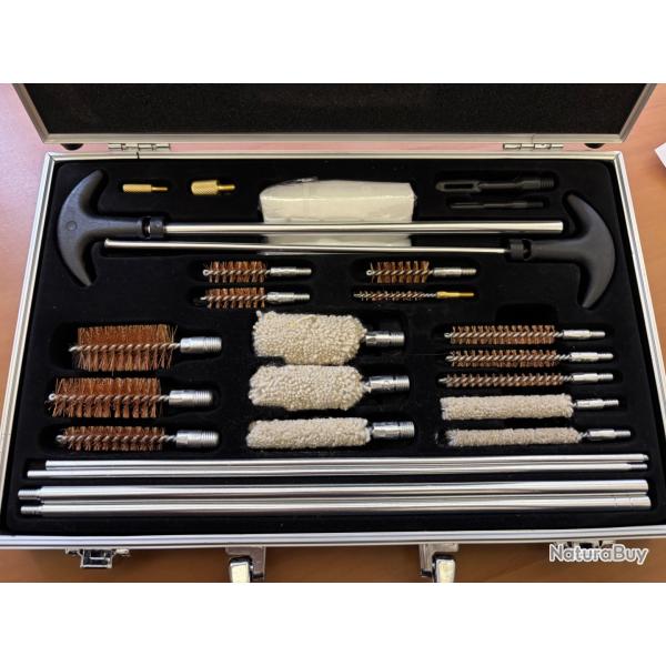 Coffret de nettoyage cal 12 / 20 / 410 et lots d'écouvillons autres cal - 1€ sans prix de réserve !!