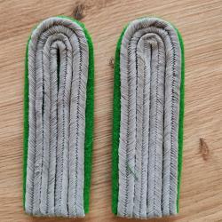 PAIRE DE PATTES D ÉPAULE DE SOUS-LIEUTENANT DE L INFANTERIE MOTORISÉE