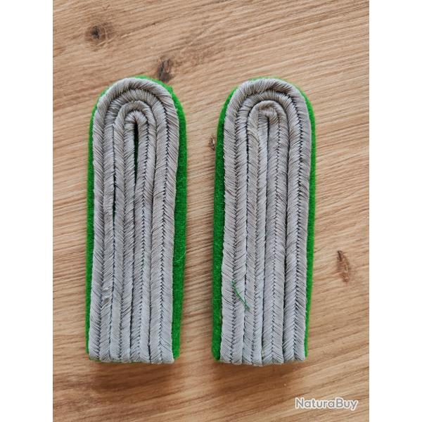 PAIRE DE PATTES D ÉPAULE DE SOUS-LIEUTENANT DE L INFANTERIE MOTORISÉE