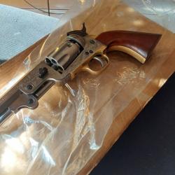 Pietta 1851 modèle sheriff ou parfois appelé Marshall neuf Jamais tiré.Canon miroir.