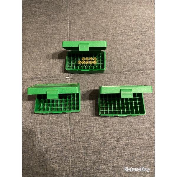 Lot de boites de rangement pour munitions 357mag et 38 sp