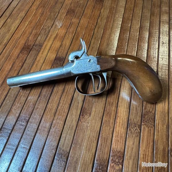 TRS BEAU PISTOLET A PERCUSSION ELG JUXTAPOSS DE DEFENSE CIRCA 1840