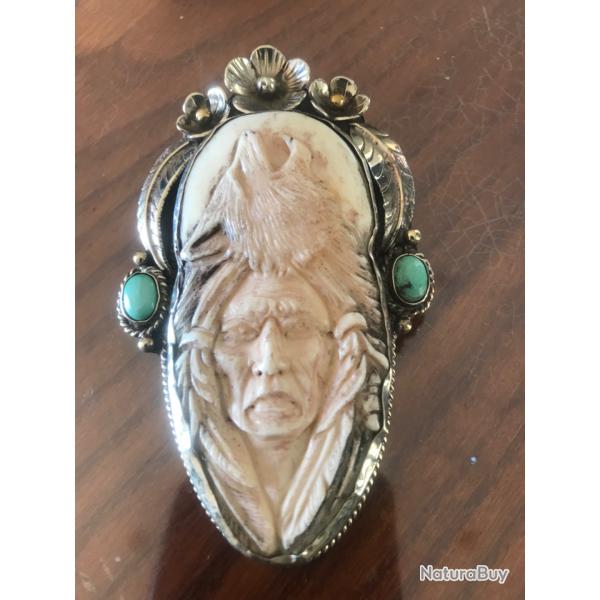 pendentif amerindien tte indien surmont tte loup - os de buffle sculpt argent repouss