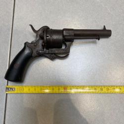 Ancien revolvers a broche 7mm