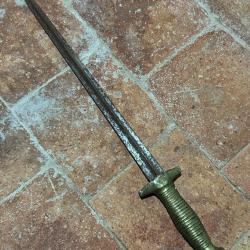 GLAIVE ANCIEN A IDENTIFIER