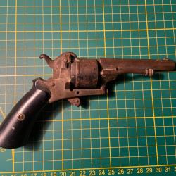 Revolver à broche à restaurer