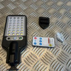 lampe exterieur lumiere led solaire telecommande capteur jardin garage patio cour chemin