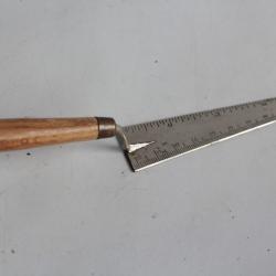 Ancien outil de mesure mètre et inch Truelle graduée