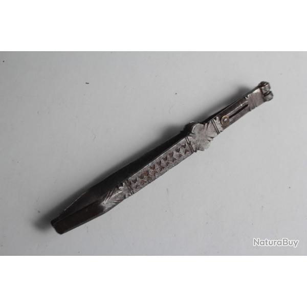 Ancienne Pince  piler acier Haute poque