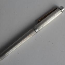 Stylo plume Sheaffer 585 argent plume or 14K