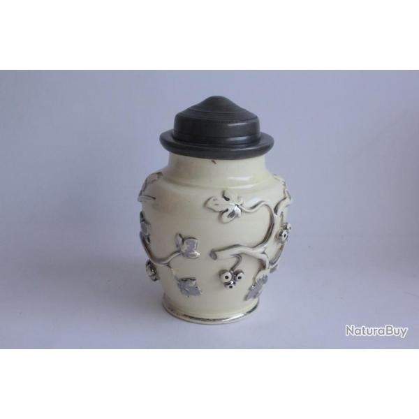 Pot  tabac ou th Faence de Langeais XIXe sicle