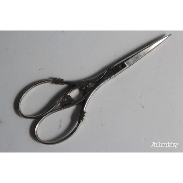 Ancienne paires de ciseaux acier Broderie Couture