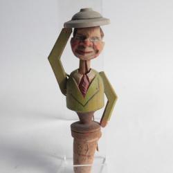 Bouchon à système bois sculpté Art Populaire