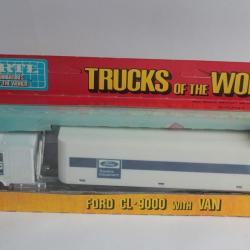 ERTL Trucks of the World # 1453 Ford CL-9000 with Van