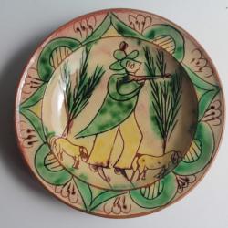 Assiette folklorique roumaine terre cuite vernissée Musicien