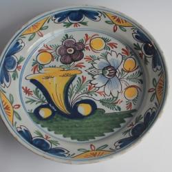 Plat faïence Delft XVIIIe siècle