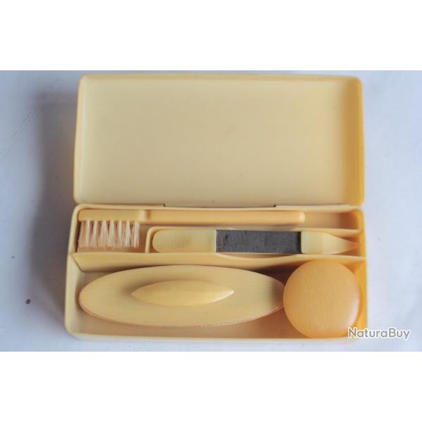 Ncessaire de toilette cellulod