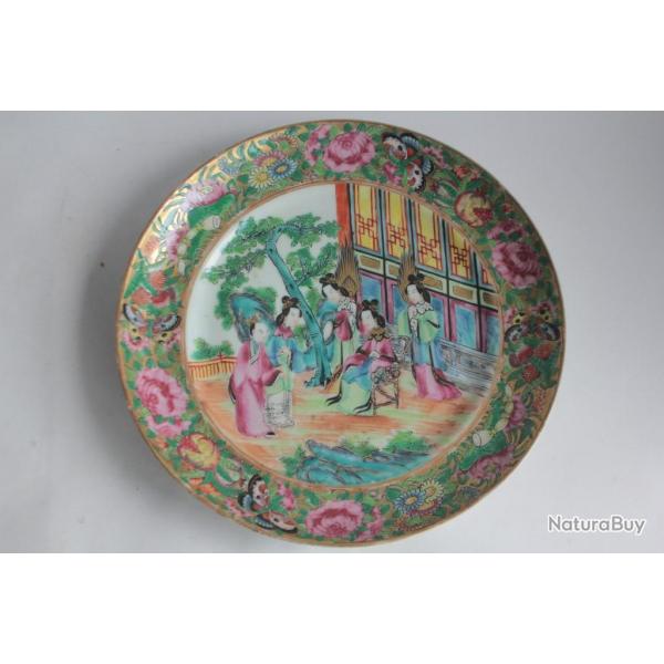 Assiette porcelaine Chine Canton Famille rose XIXe sicle