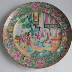 Assiette porcelaine Chine Canton Famille rose XIXe siècle