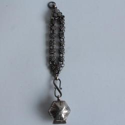 Ancienne boite à chaux pour bétel Inde Sri Lanka Killotaya