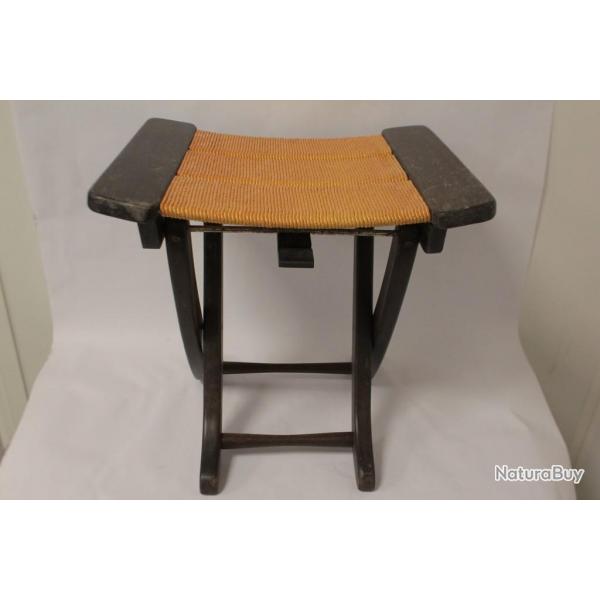 Tabouret vintage pliable en bois paill