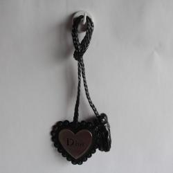 DIOR Décoration de sac Coeur cuir vernis