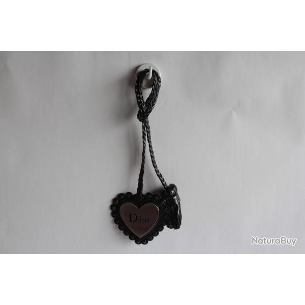 DIOR Dcoration de sac Coeur cuir vernis