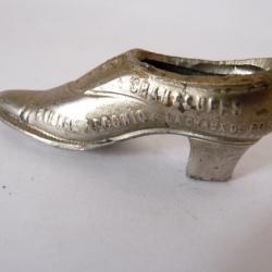 Soulier pique aiguilles chaussures Pecchio La Chaux de Fonds Suisse