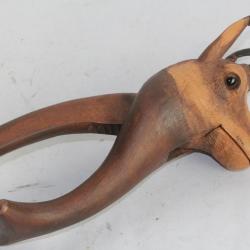 Casse noix Art populaire Chamois Forêt noire