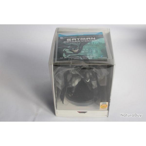 Figurine Batman Arkham City dition collector + artbook
