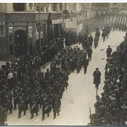 Carte postale Hérault 34 Montpellier Défilé funéraire rue de la Loge