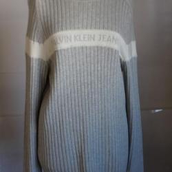 Pull Calvin Klein taille M
