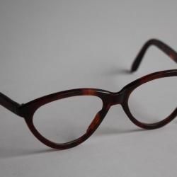 Ancienne paire de lunettes optique vintage