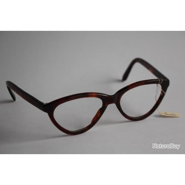 Ancienne paire de lunettes optique vintage