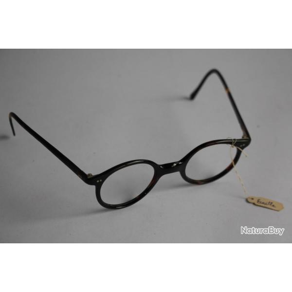 Ancienne paire de lunettes optique vintage