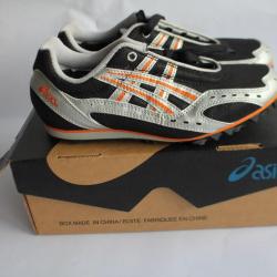 Chaussures de course à pointes ASICS Hyper LD T 37