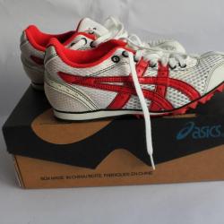 Chaussures de course à pointes ASICS Hyper LD T 36
