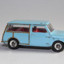 DINKY TOYS Voiture miniature n°199 Austin Seven Countryman