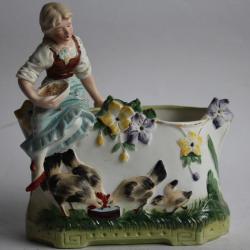 Porte bouquet Porcelaine biscuit Scène de ferme
