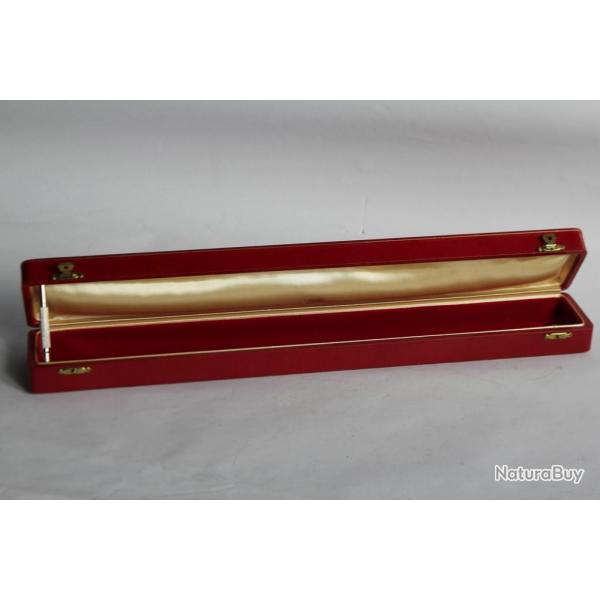 LOMBARD crin trs long pour bijoux cuir rouge