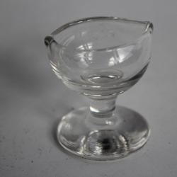 Ancien rince oeil - oeillère optique médecine
