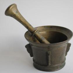 Mortier antique bronze XVIIe siècle