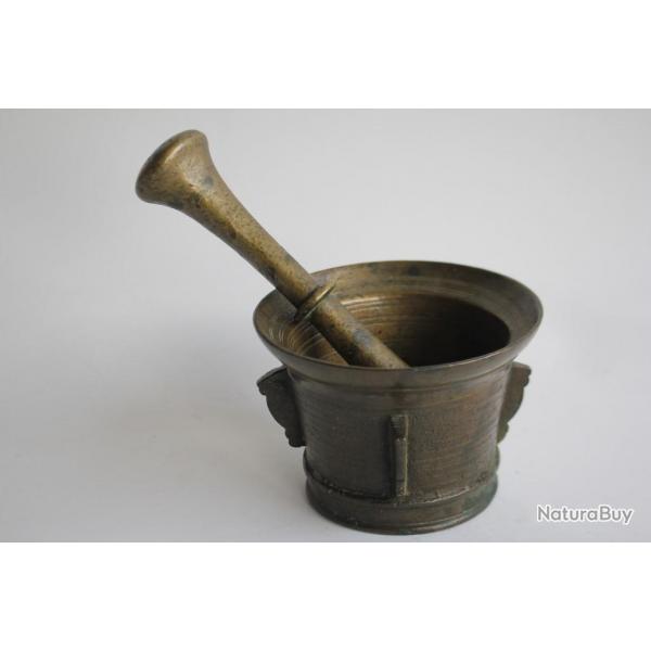 Mortier antique bronze XVIIe sicle