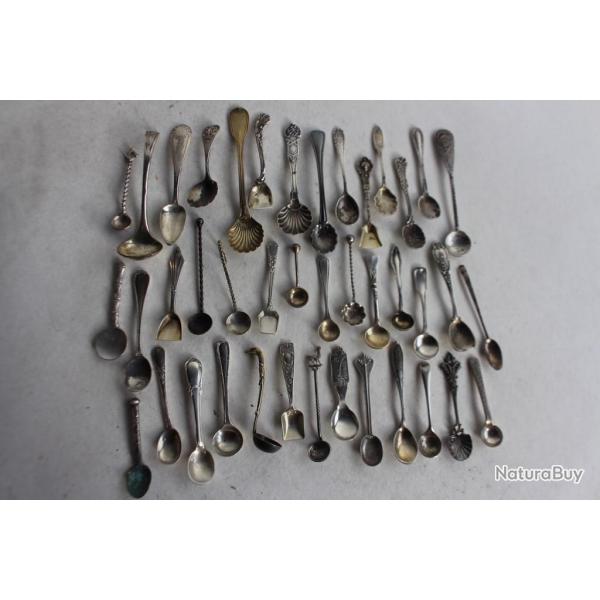 Collections 41 anciennes cuillres a sel argent