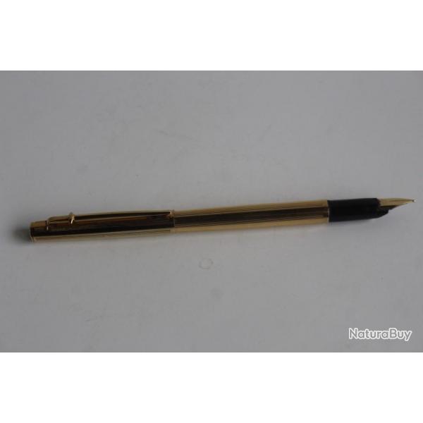 CARAN D'ACHE Stylo plume Madison parallle plaqu or