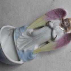 Bénitier ancien porcelaine ange