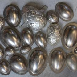 Anciens moules OEufs chocolat pâtisserie cuisine